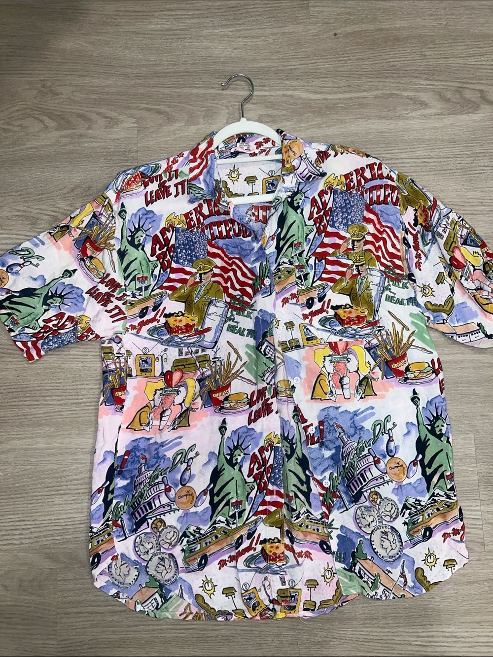 90s Patriotic American 4th of July Men's Short Sleeve Graphic Button-Up Shirt